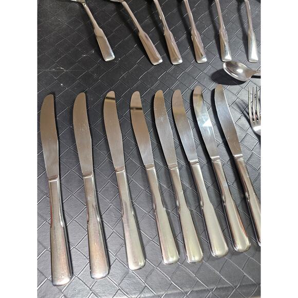 Rogers Stainless by Oneida Service for 8 Silverware Set with Serving Pieces - Picture 2 of 16